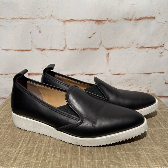 Everlane Shoes - Everlane Street Slip On Almond Toe Flat Loafer 9 Black Leather GUC